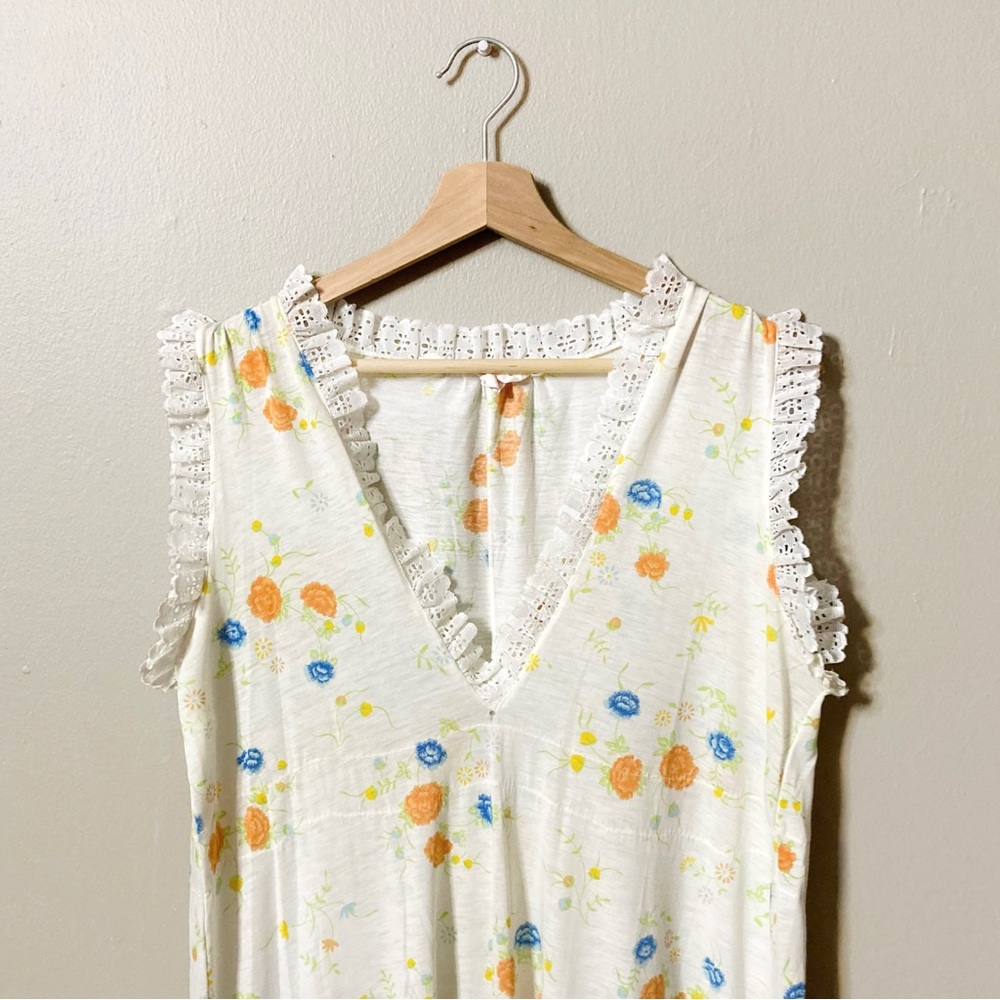 Vintage floral pattern Chevette brand night dress